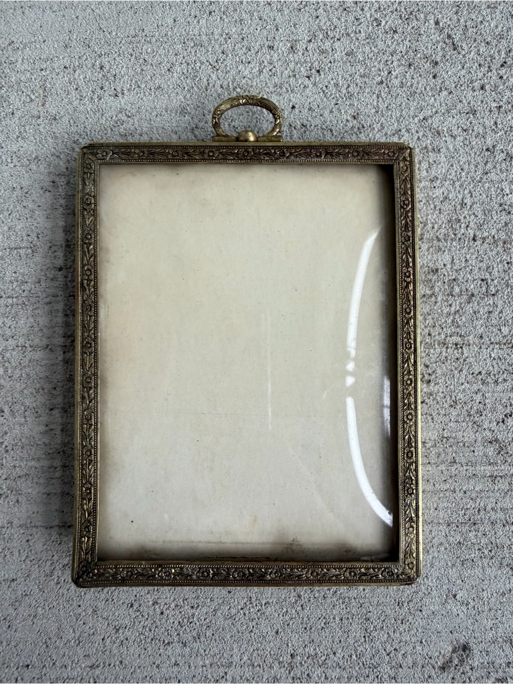 Vintage Ornate Metal Picture Frame 4.5x3.5 Floral Embossed Hanging Easel Frame